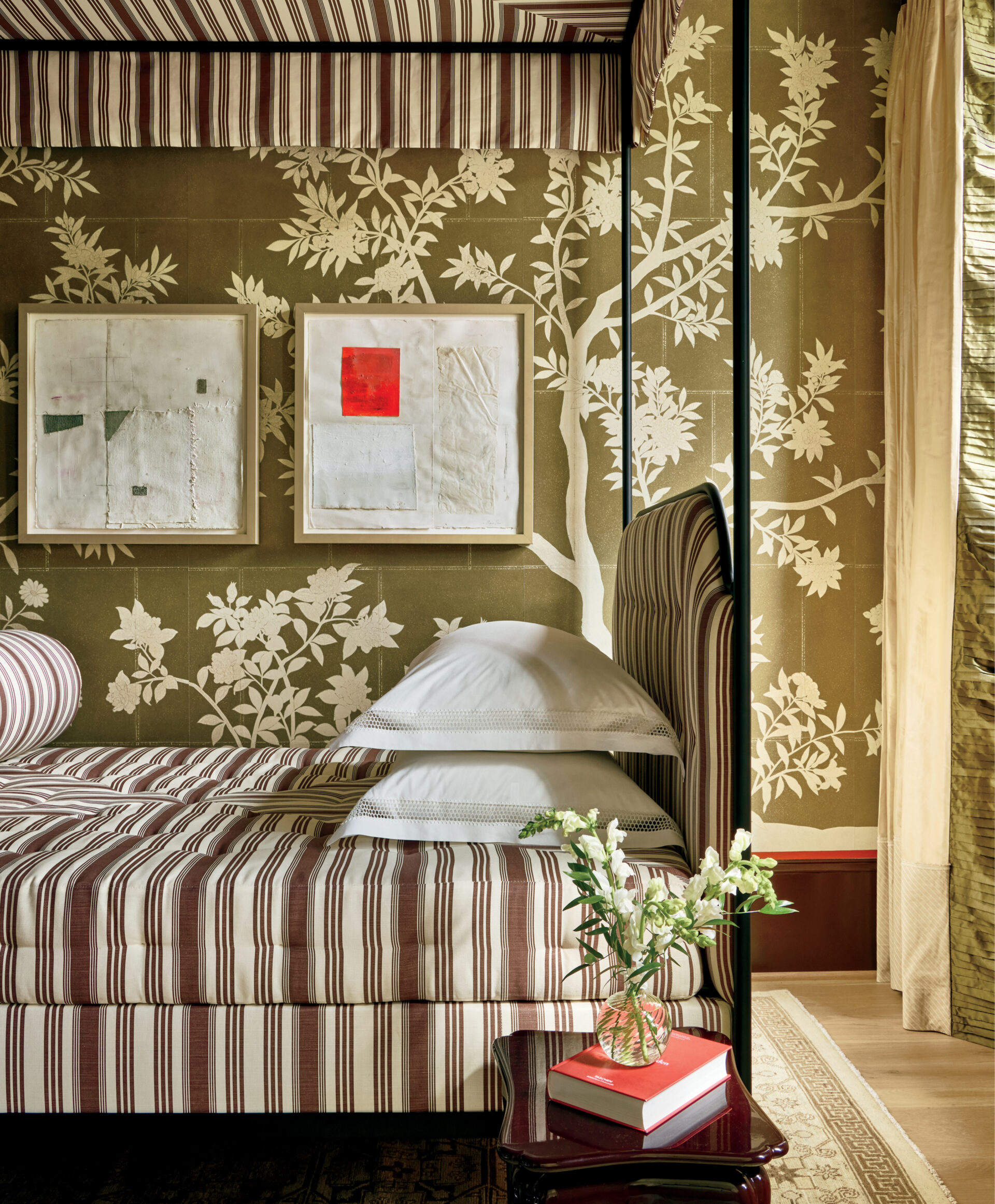 The Art of Gracie: The Ultimate Guide to Iconic Hand-Painted Wallpapers